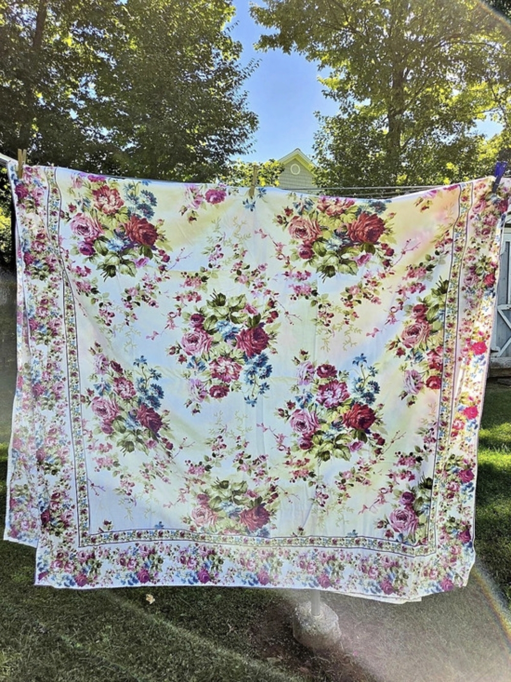 April Cornell Tablecloth